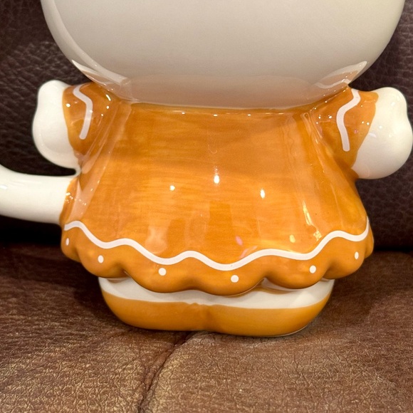 Hello Kitty in Gingerbread Dress 20oz Ceramic Christmas Mug - Picture 8 of 13